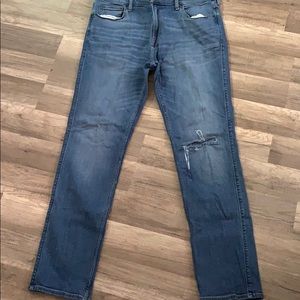 Men’s ripped jeans